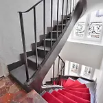 Cosy And New Studio In The Heart Of Paris