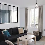 Brand New Parisian Nest Near The Arc De Triomphe