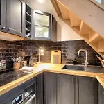 Superbe Maisonnette Neuve Au Coeur De Paris