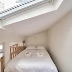 Superbe Maisonnette Neuve Au Coeur De Paris