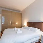 Veeve - Pompidou Hideaway