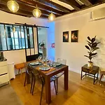 Designer Apartment Tour Saint-Jacques - 1Br 4P