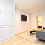 Chic Apartment - 2Br-6P - Gare Du Nord