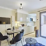 Residence Sacree Coeur By Studio Prestige