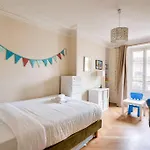 Superbe Appartement A 2 Min A Pied De La Station De Metro