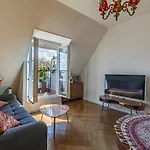 Paris Centre Dernier Etage Vue Ascenseur