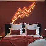 Seven Hotel