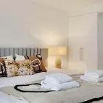 Elegant Apartment - 2Bd-6P - Avenue Montaigne