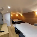 Beautiful Triplex In The Center Of Paris