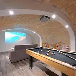 Atypical & Spacious Apartment Close To Most Beautiful Park Morceau