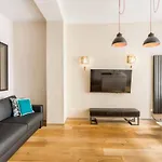 Design Et Confort Near Champs Elysees
