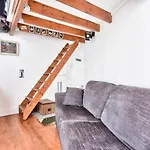 Studio On Mezzanine Floor - Picpusbercy