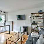 Nice Apartment With Balcony - Paris 15