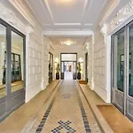 Charming Studio For 2 In The 8Th District
