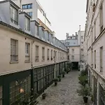 Modernized Studio - Meters From The Invalides Gardens