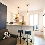 Cozy Flat Nearby Arc De Triomphe, Champs Elysees & Palais Des Congres