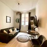 FOCH-CHAMPS ELYSEES Suites