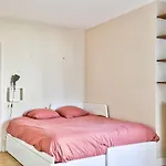 Nice Accommodation For 2 People In La Villette
