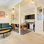New And Bright Apartment 4 People
