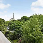 Luxury Apartment With Eiffel Tower View