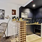 Champs De Mars - Rue Cler City Apartment