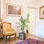 Sophisticated Gem In The Heart Of Paris - 107M2