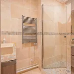 Apartment Near The Historic Center Of Paris