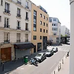 Apartment Near La Villette