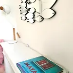 Sweet Room 15