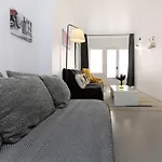 Appartement De Caractere Charmant A Montmartre -6P