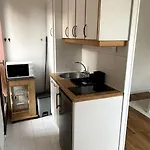 Studio Meuble Et Tres Lumineux