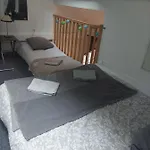 Un Ilot De Paix Au Coeur De Paris