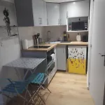 Un Ilot De Paix Au Coeur De Paris