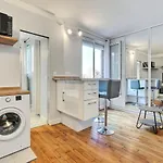 Grand Studio Calme Sur Paris