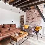 Montmartre - Rue Richer City Apartment