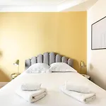 Studio Boulevard Voltaire - Golden