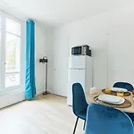 Eiffel Tower - Latin Quarter City Apartment