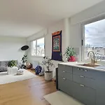Bright Cocoon With Incredible Views Over Paris