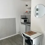 Studio 13M2 Paris 15 Quartier Commerce