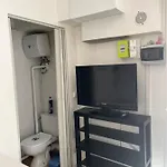 Studio 13M2 Paris 15 Quartier Commerce