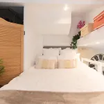 Duplex Parisien Charmant En Face Metro13