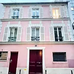 Pink Warm Studio Near Arc De Triomphe