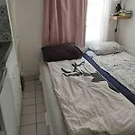 Cute Marais Private Studio For 2