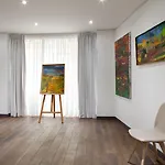 Serotel Suites Opera