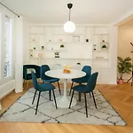 St Lazare & Madeleine - City Apartment