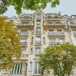 Studio Tour Eiffel By Studio Prestige