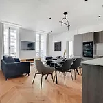 Spacious & Modern Home In Central Paris - 2Br6P - A20