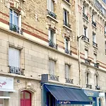 Large Cozy Apartment Near Convention