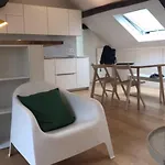 Quiet And Bright Apartment Of 57 M In Paris 4Th