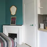 Charming Studio In The 8Eme
